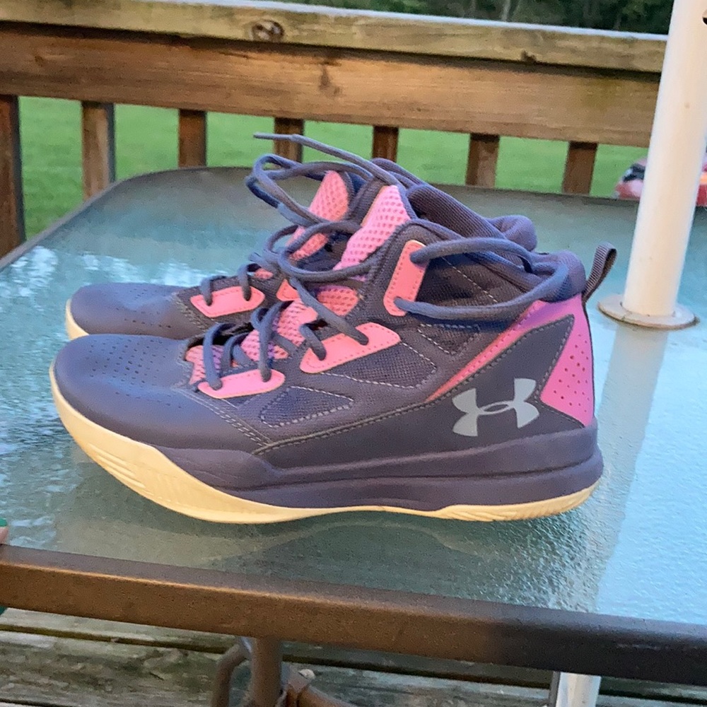 Under Armour Basketball Shoes - Picture 1 of 7